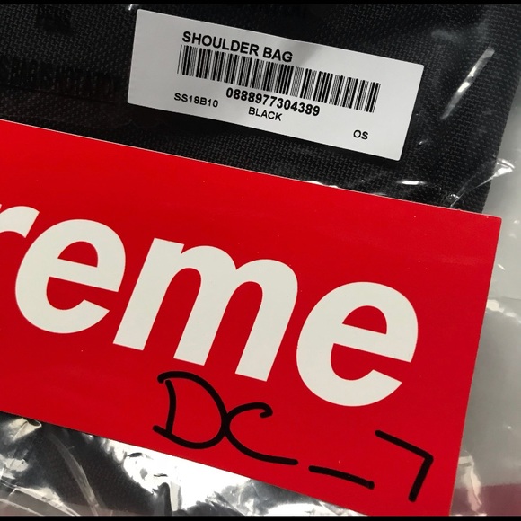 SUPREME SS18 shoulderbag Black DS 100% authentic - Picture 3 of 4